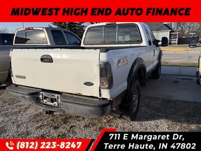 2005 Ford F-250 Super Duty XL 4dr SuperCab XL - Photo 2 - Terre Haute, IN 47802