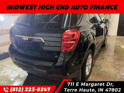 2017 Chevrolet Equinox LT   - Photo 2 - Terre Haute, IN 47802