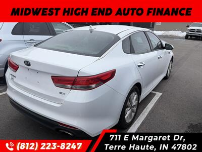 2016 Kia Optima EX   - Photo 2 - Terre Haute, IN 47802