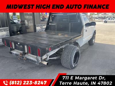 2000 Chevrolet S-10 - Photo 2 - Terre Haute, IN 47802