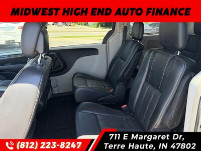 2012 Chrysler Town & Country Touring - Photo 6 - Terre Haute, IN 47802