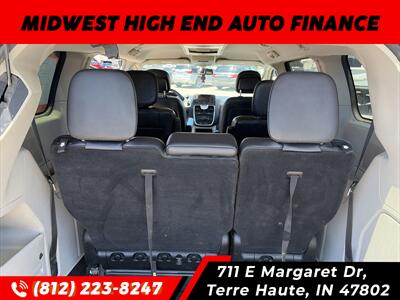 2012 Chrysler Town & Country Touring - Photo 7 - Terre Haute, IN 47802
