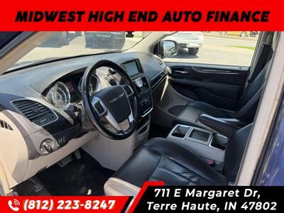 2012 Chrysler Town & Country Touring - Photo 5 - Terre Haute, IN 47802