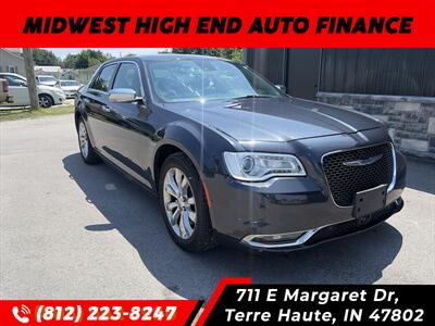 2018 Chrysler 300 Limited   - Photo 2 - Terre Haute, IN 47802