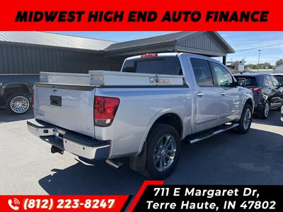 2014 Nissan Titan SL   - Photo 3 - Terre Haute, IN 47802