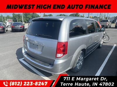 2016 Dodge Grand Caravan American Value Package   - Photo 2 - Terre Haute, IN 47802