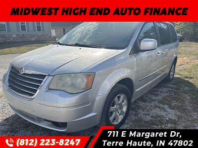 2010 Chrysler Town & Country Touring   - Photo 4 - Terre Haute, IN 47802