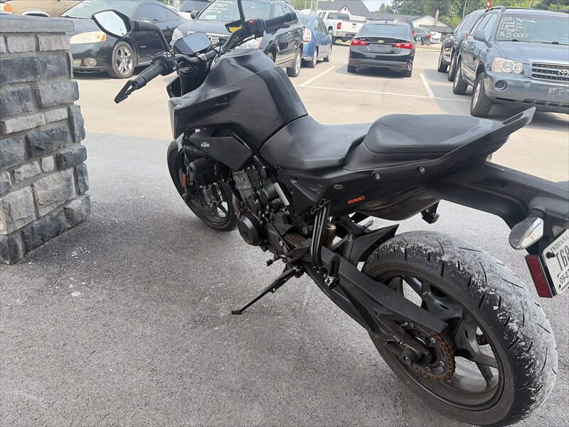 2021 KTM Duke 890