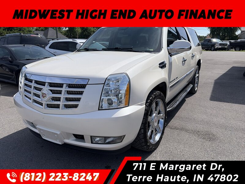2013 Cadillac Escalade ESV Luxury   - Photo 1 - Terre Haute, IN 47802