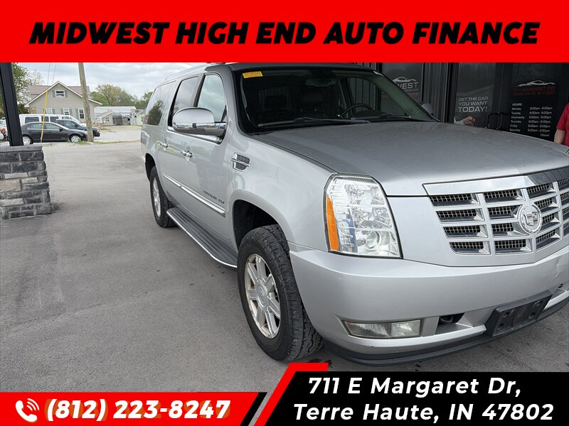 2010 Cadillac Escalade ESV   - Photo 1 - Terre Haute, IN 47802