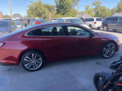 2023 Chevrolet Malibu LT   - Photo 2 - Terre Haute, IN 47802