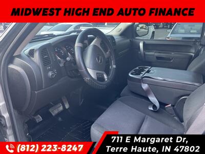 2013 GMC Sierra 1500 SLE   - Photo 5 - Terre Haute, IN 47802