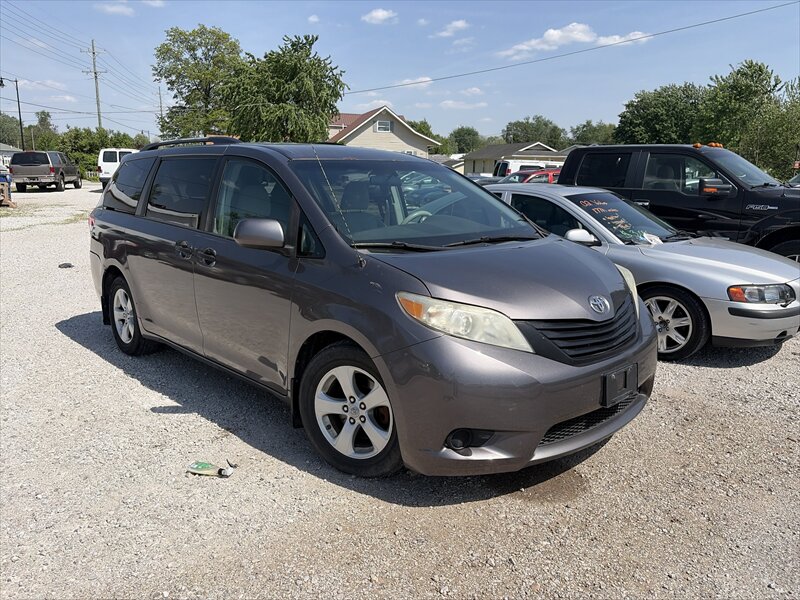 2011 Toyota Sienna Base 7-Passenger
