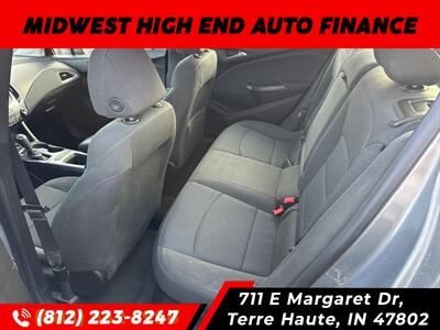2018 Chevrolet Cruze LT Auto   - Photo 6 - Terre Haute, IN 47802