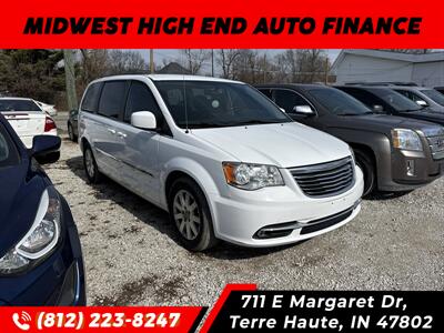2015 Chrysler Town & Country Touring   - Photo 1 - Terre Haute, IN 47802