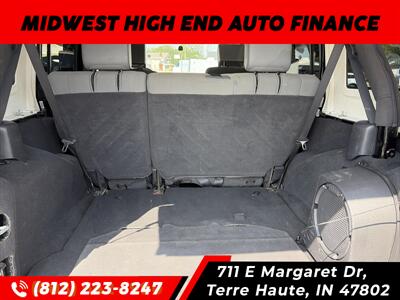 2010 Jeep Wrangler Unlimited Sahara   - Photo 12 - Terre Haute, IN 47802