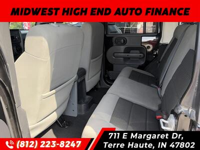 2010 Jeep Wrangler Unlimited Sahara   - Photo 11 - Terre Haute, IN 47802