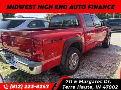 2005 Dodge Dakota SLT 4dr Quad Cab SLT - Photo 2 - Terre Haute, IN 47802