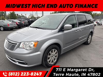 2015 Chrysler Town & Country Touring - Photo 4 - Terre Haute, IN 47802