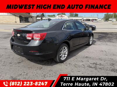 2015 Chevrolet Malibu LT   - Photo 2 - Terre Haute, IN 47802