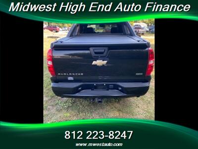 2011 Chevrolet Avalanche LTZ   - Photo 5 - Terre Haute, IN 47802