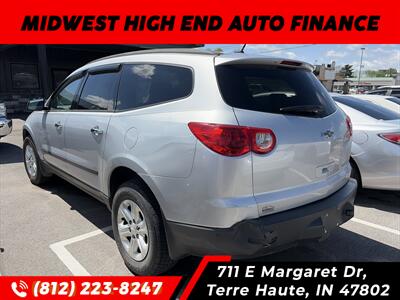 2012 Chevrolet Traverse LS   - Photo 3 - Terre Haute, IN 47802