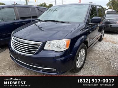 2016 Chrysler Town & Country Touring   - Photo 5 - Terre Haute, IN 47802