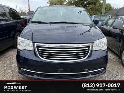 2016 Chrysler Town & Country Touring   - Photo 6 - Terre Haute, IN 47802