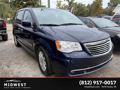 2016 Chrysler Town & Country Touring   - Photo 1 - Terre Haute, IN 47802