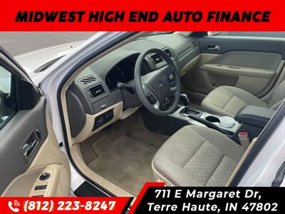2012 Ford Fusion SE   - Photo 5 - Terre Haute, IN 47802