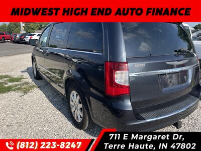 2013 Chrysler Town & Country Touring   - Photo 3 - Terre Haute, IN 47802