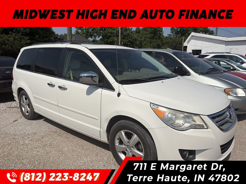 2010 Volkswagen Routan SEL PREMIUM's photo