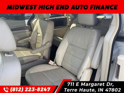 2010 Volkswagen Routan SEL Premium - Photo 6 - Terre Haute, IN 47802