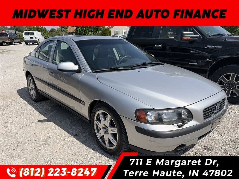 2002 Volvo S60 2.4T   - Photo 1 - Terre Haute, IN 47802