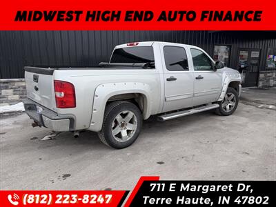 2011 Chevrolet Silverado 1500 LT   - Photo 2 - Terre Haute, IN 47802