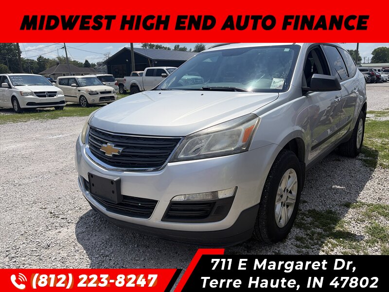 2013 Chevrolet Traverse LS   - Photo 1 - Terre Haute, IN 47802