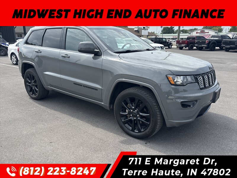 2020 Jeep Grand Cherokee Laredo   - Photo 1 - Terre Haute, IN 47802