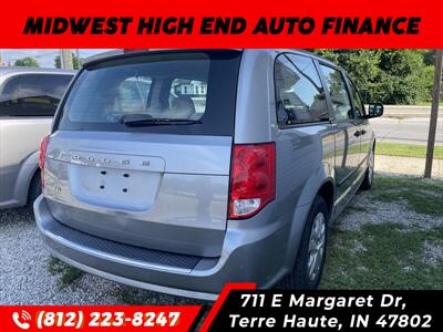 2016 Dodge Grand Caravan American Value Package   - Photo 2 - Terre Haute, IN 47802