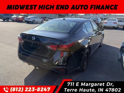 2019 Nissan Altima 2.5 S   - Photo 2 - Terre Haute, IN 47802