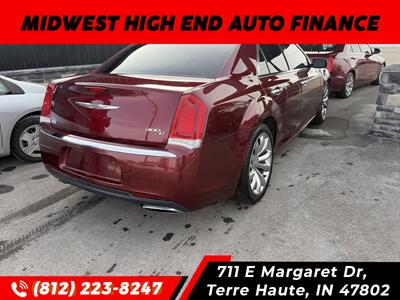 2017 Chrysler 300C   - Photo 2 - Terre Haute, IN 47802