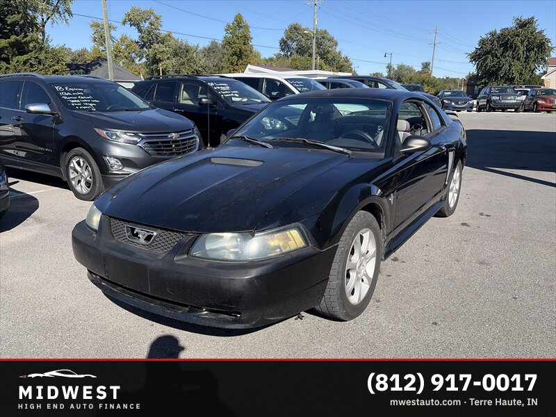 2001 Ford Mustang   - Photo 1 - Terre Haute, IN 47802