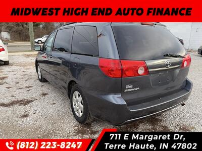 2010 Toyota Sienna CE 7-Passenger   - Photo 3 - Terre Haute, IN 47802