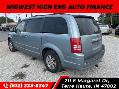 2010 Chrysler Town & Country Touring - Photo 3 - Terre Haute, IN 47802