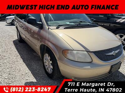 2001 Chrysler Town & Country LX - Photo 2 - Terre Haute, IN 47802
