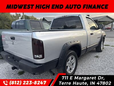 2005 Dodge Ram 1500 ST 2dr Regular Cab ST   - Photo 2 - Terre Haute, IN 47802