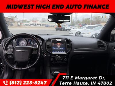 2014 Chrysler 300 S   - Photo 7 - Terre Haute, IN 47802