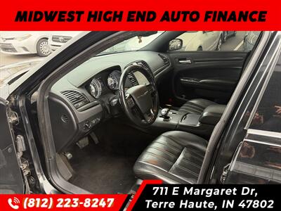 2014 Chrysler 300 S   - Photo 5 - Terre Haute, IN 47802