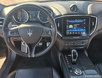 2018 Maserati Ghibli S GranSport   - Photo 10 - Florence, AZ 85132