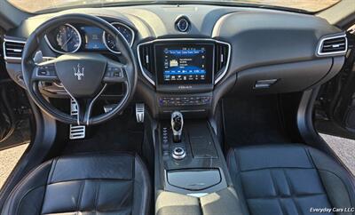 2018 Maserati Ghibli S GranSport   - Photo 9 - Florence, AZ 85132