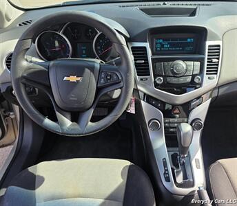 2012 Chevrolet Cruze LS - Photo 9 - Florence, AZ 85132